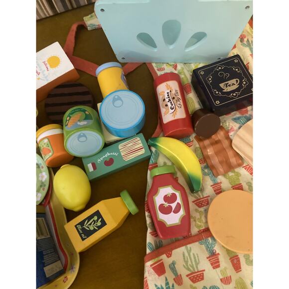 LOT Pretend Imagination Play Kitchen & Cooking Food + Tea Set Cookies Apron - Picture 4 of 6